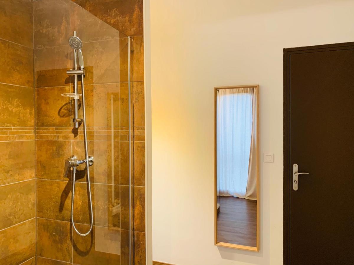 Rose Appartement Manosque Exterior photo
